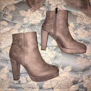 never worn heeled booties